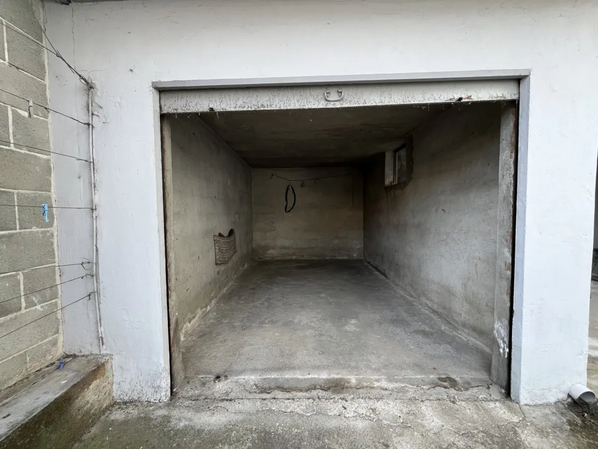 Villa Bifamiliare con due appartamenti indipendenti con box auto doppio · foto 47
