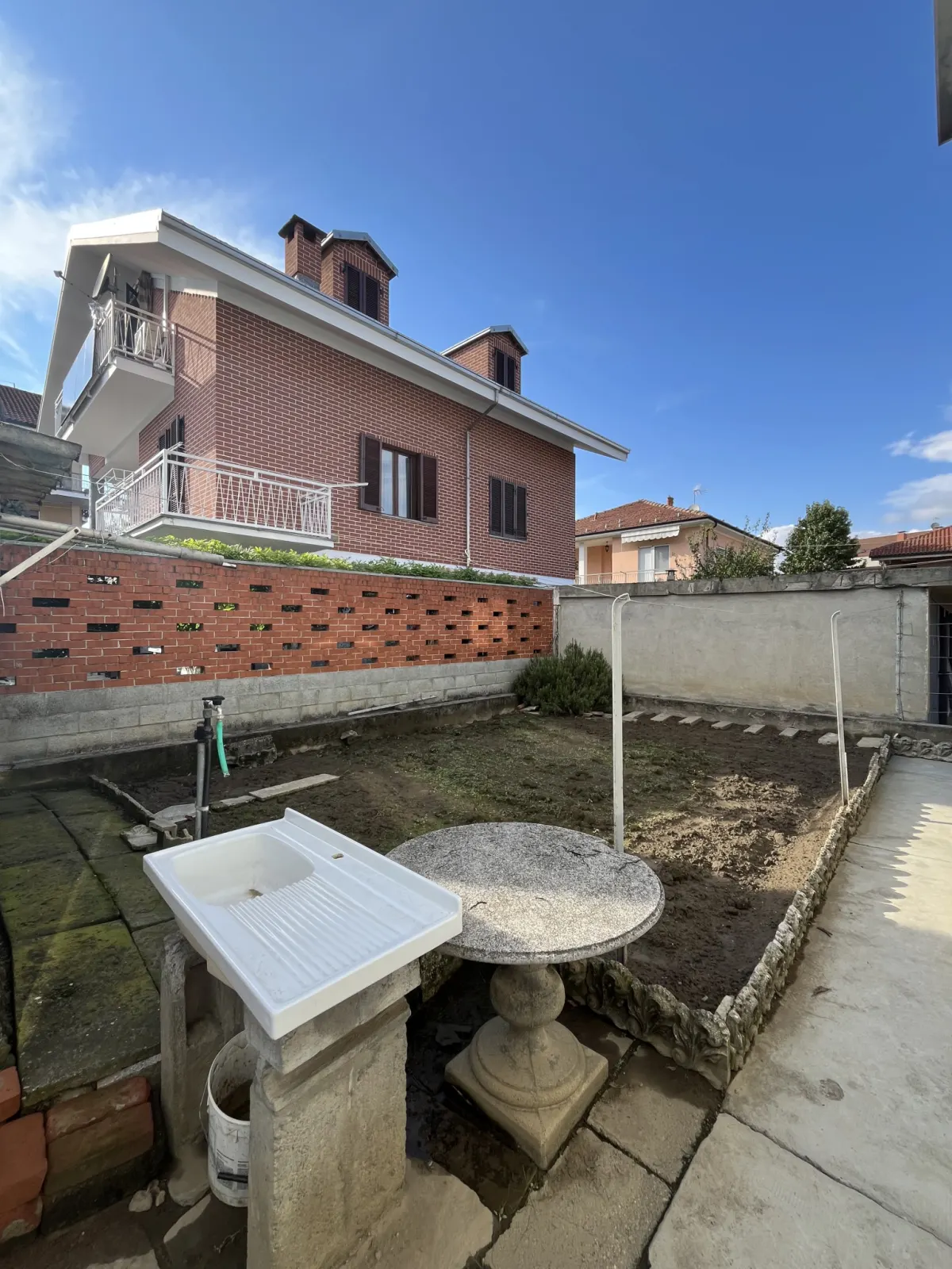 Villa Bifamiliare con due appartamenti indipendenti con box auto doppio · foto 10