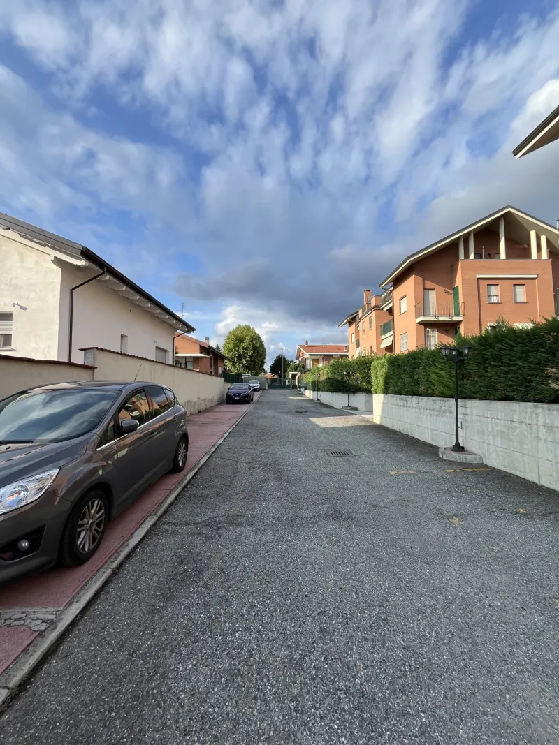 Appartamento con doppia terrazza in centro a Carignano · foto 3