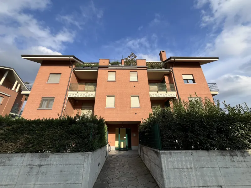 Appartamento con doppia terrazza in centro a Carignano · foto 4