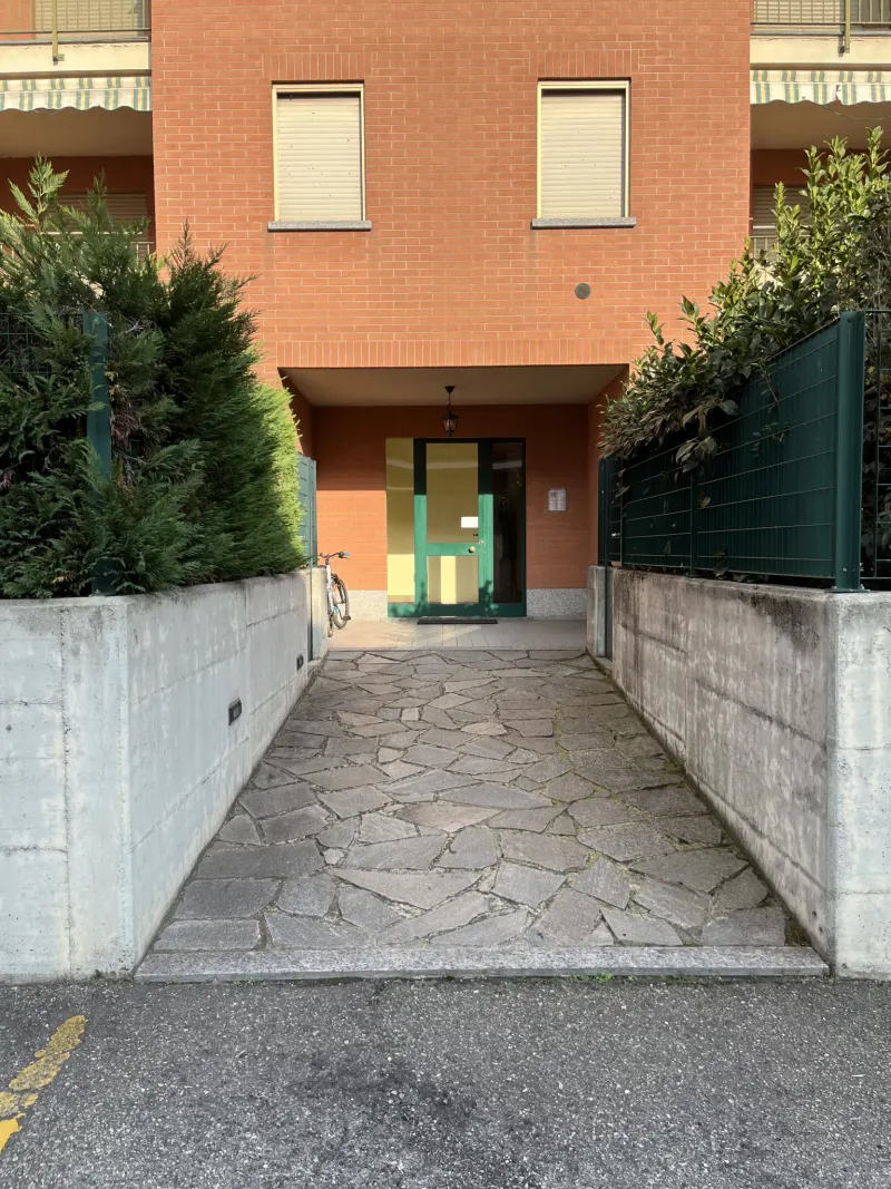 Appartamento con doppia terrazza in centro a Carignano · foto 5