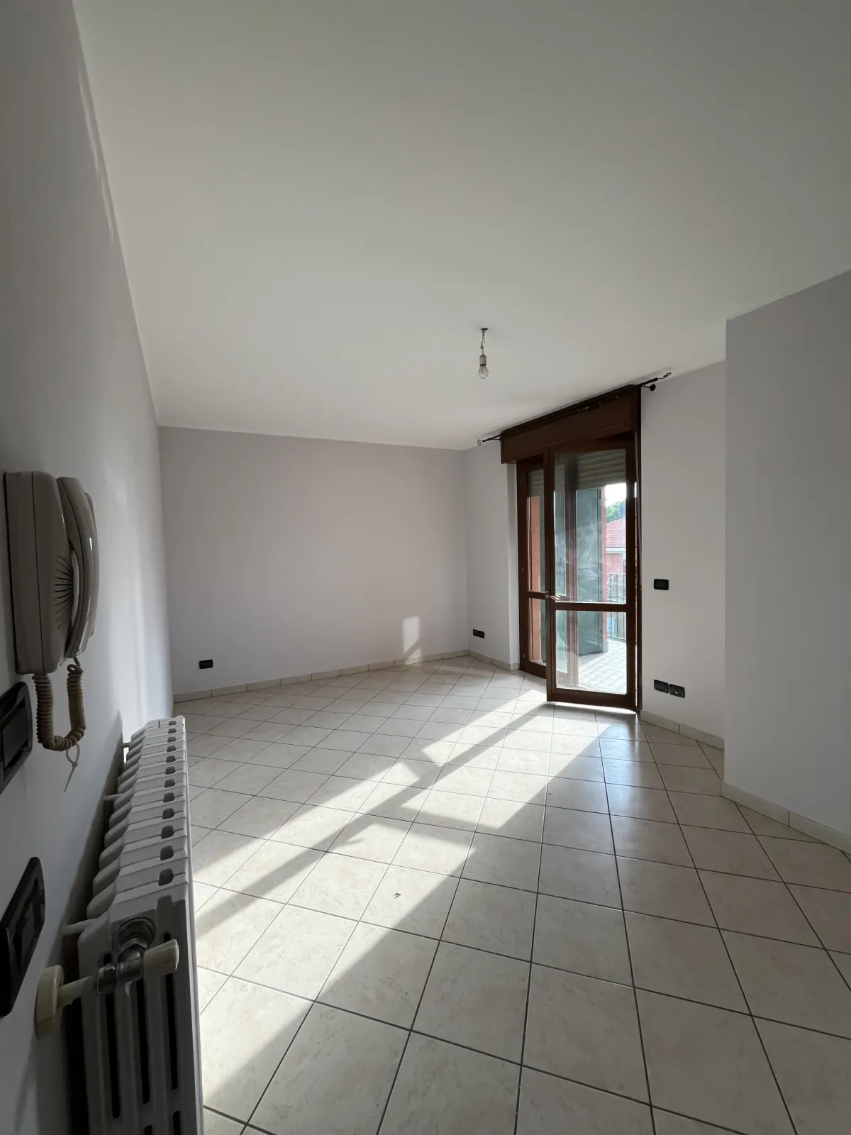 Appartamento con doppia terrazza in centro a Carignano · foto 8