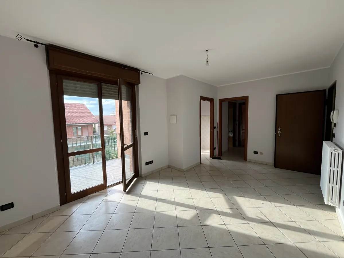 Appartamento con doppia terrazza in centro a Carignano · foto 9