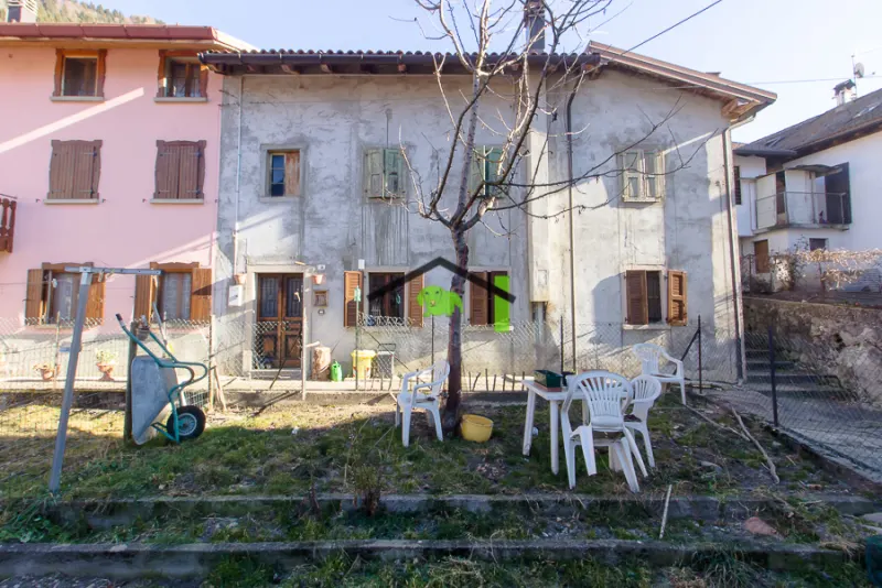 Casa in linea con giardino privato a Paularo