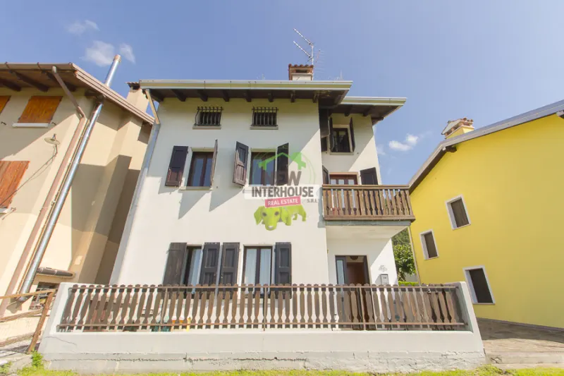 Casa indipendente in centro paese a Maniago