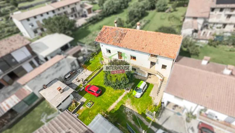 Casa in linea con giardino privato a Ragogna