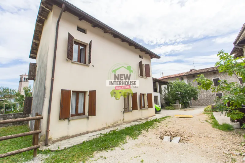 Casa indipendente in piccola corte a Maniago