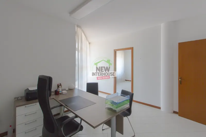Ufficio in centro trasformabile in appartamento a Azzano Decimo
