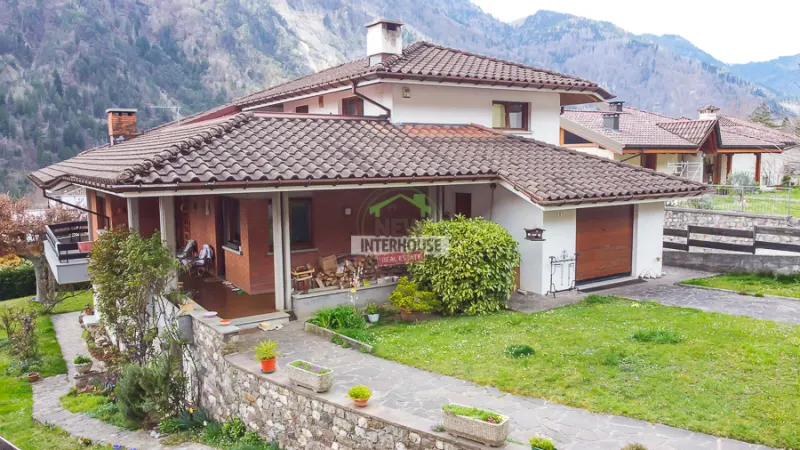 NUDA PROPRIETA': Villa con giardino privato a Arta Terme