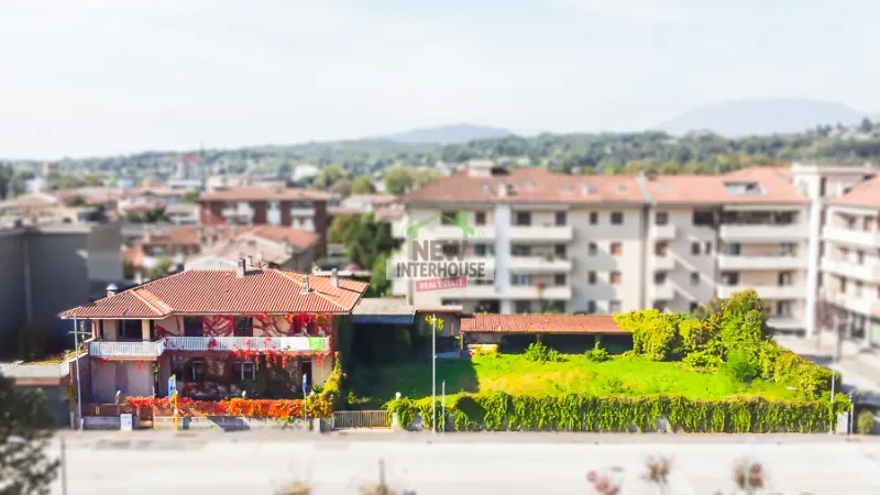 Unità immobiliare in pieno centro con giardino da ristrutturare a Majano