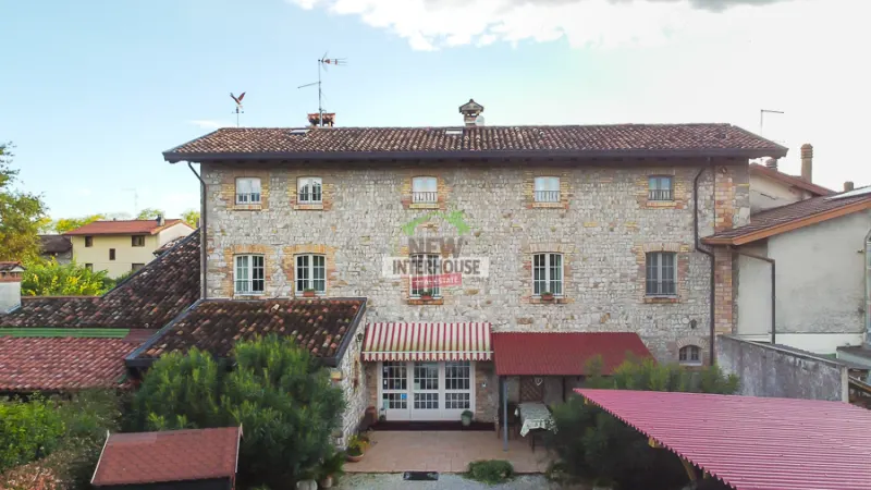 Soluzione immobiliare in locazione a Arba