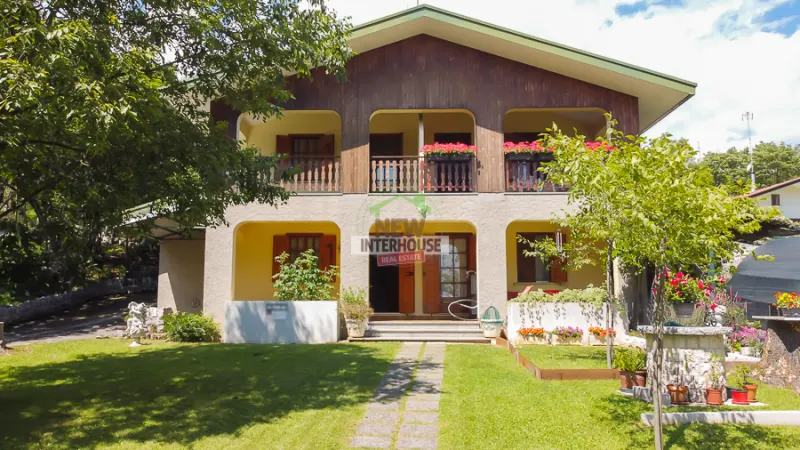 Chalet in bifamiliare con giardino esclusivo a Caneva