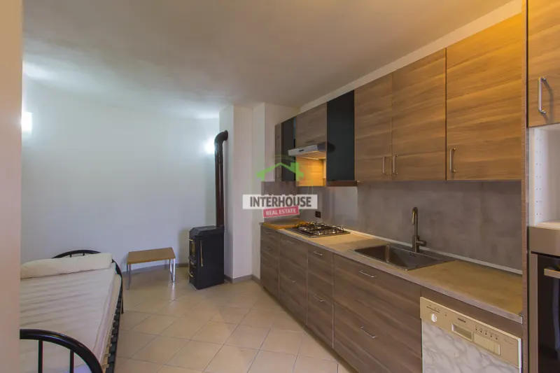 Casetta in linea con giardino a Meduno