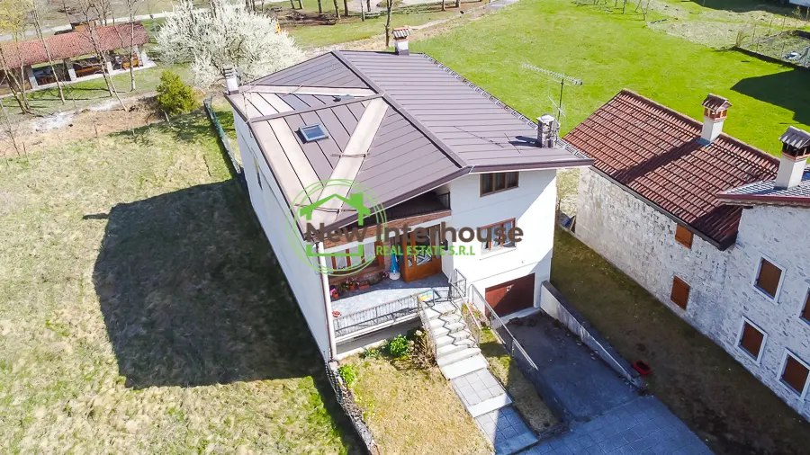 Casa indipendente con giardino di pertinenza · foto 1