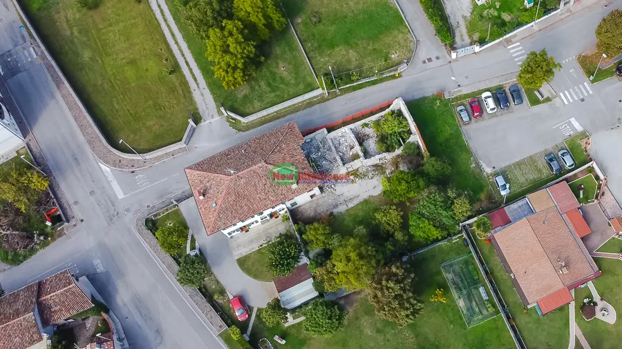 Rustico con terreno · foto 1