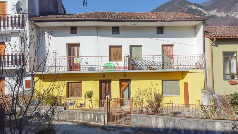 Bifamiliare con scoperto di pertinenza a Maniago