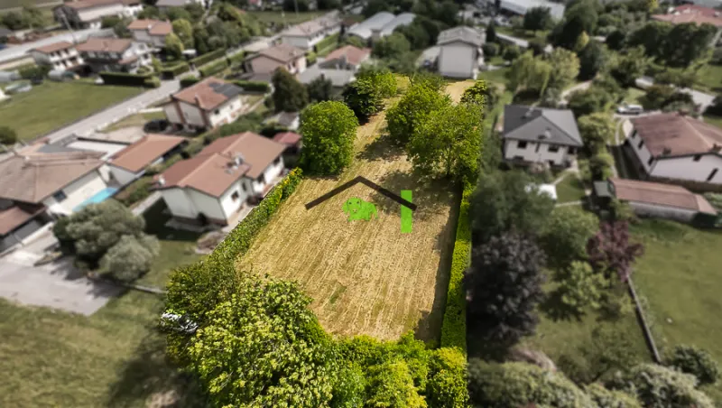 Terreno edificabile di 2000 mq in zona B2 residenziale a Lestans a Maniago