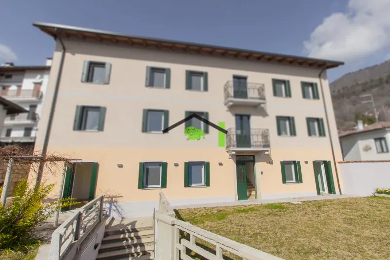 APPARTAMENTO RISTRUTTURATO AL PIANO TERRA a Clauzetto