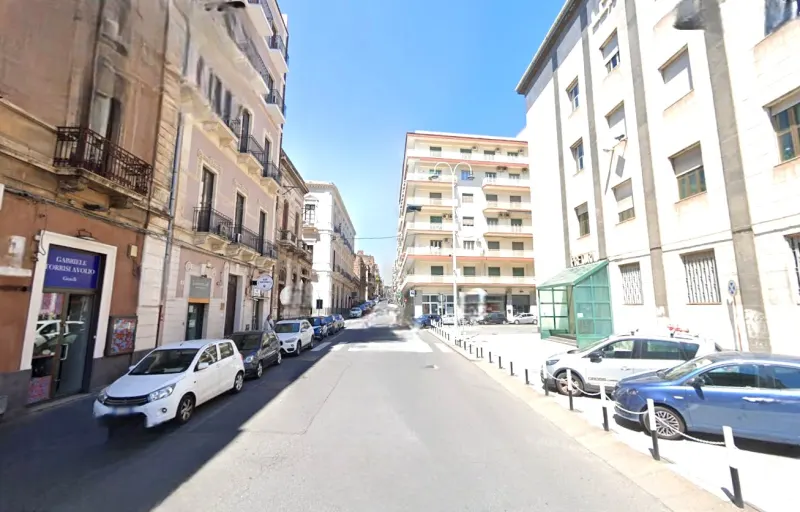 Esclusivo Locale Commerciale in Piazza Giovanni Verga · foto 2