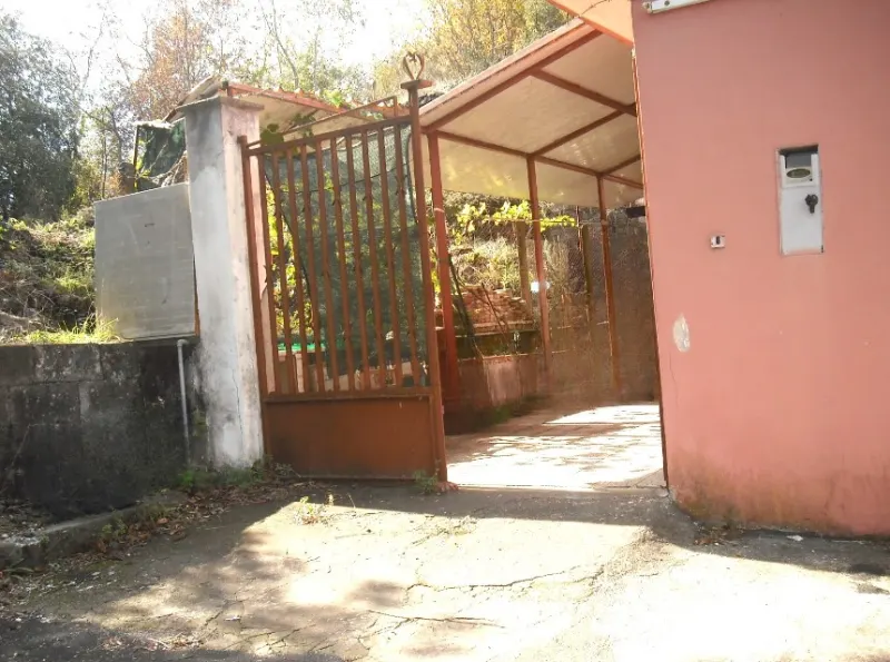 Indipendente ai piedi dell'Etna a Zafferana Etnea