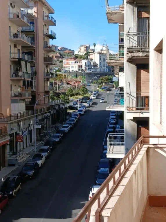 Catania via Fimia ampio appartamento 5 vani con garage · foto 28