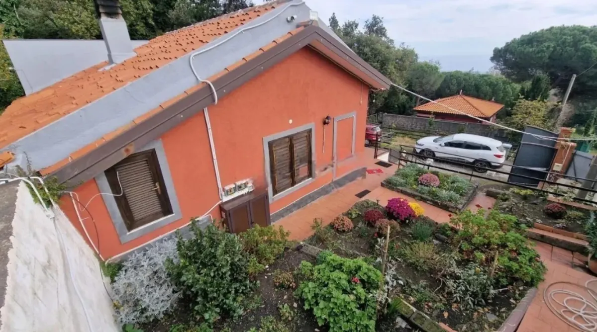 Villa singola con giardino · foto 8