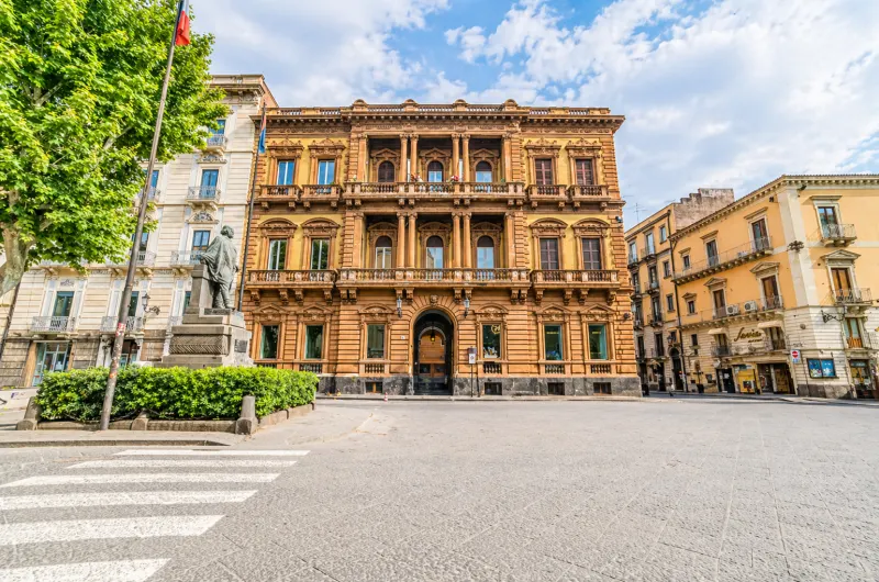 Catania, Prestigioso Appartamento di 450 mq Palazzo Pancari Ferreri a Catania