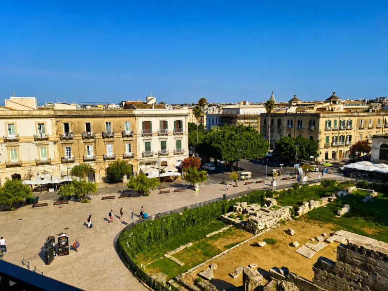 Esclusivo Attico con Vista Panoramica sul Tempio di Apollo – Ortigia a Siracusa