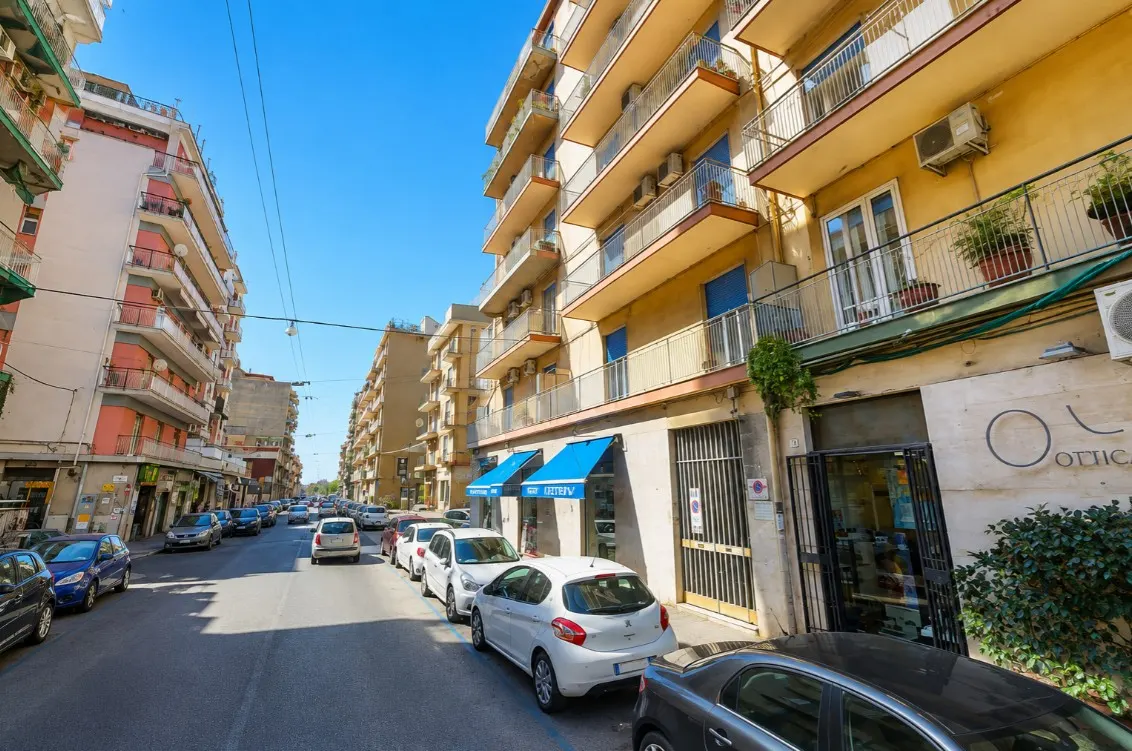 APPARTAMENTO IN VENDITA – VIA AMMIRAGLIO CARACCIOLO, CATANIA · foto 1
