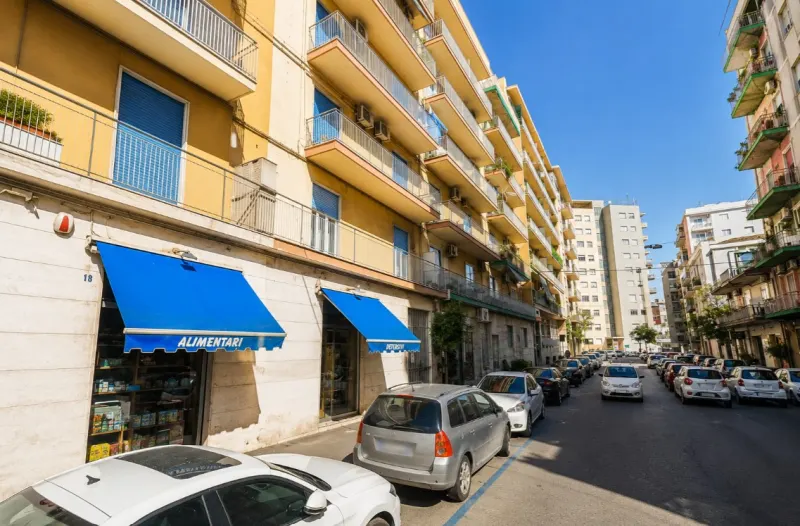 APPARTAMENTO IN VENDITA – VIA AMMIRAGLIO CARACCIOLO, CATANIA · foto 2