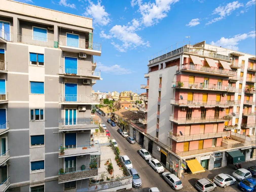 Appartamento Luminoso in Vendita a Catania – Via Ammiraglio Caracciolo · foto 21