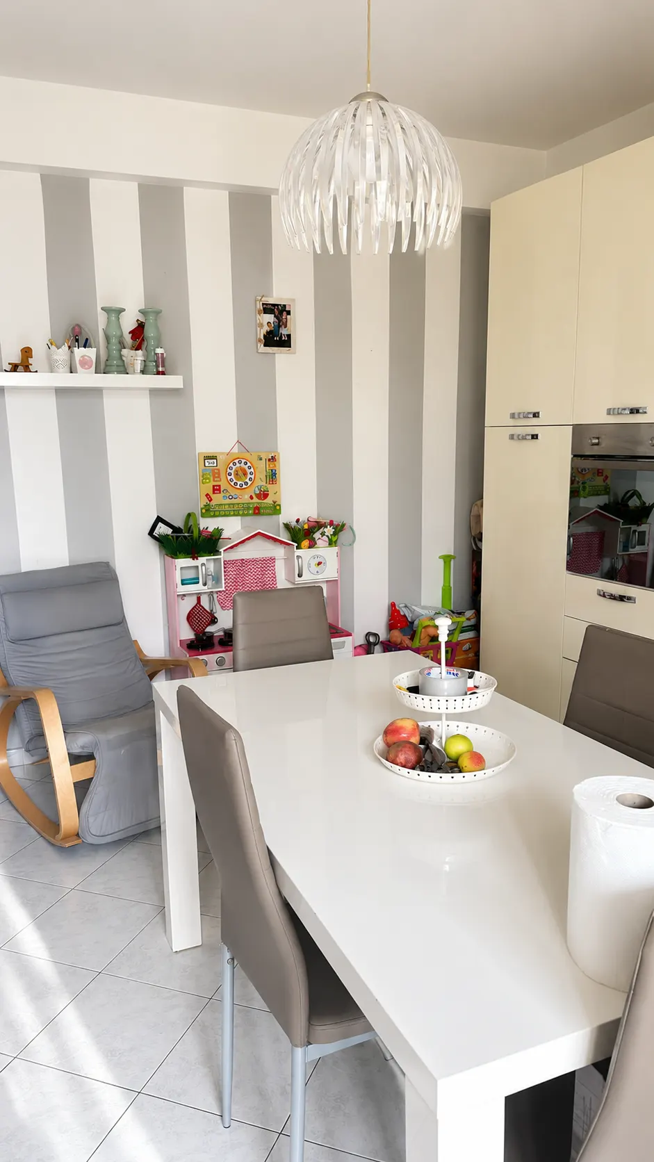 Elegante appartamento di 4 vani con ascensore e vista mare in zona Terravecchia · foto 13
