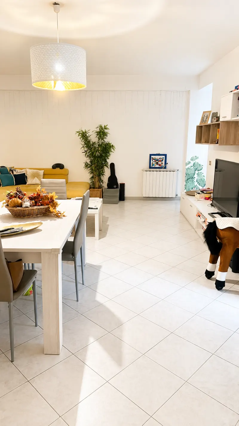 Elegante appartamento di 4 vani con ascensore e vista mare in zona Terravecchia · foto 5