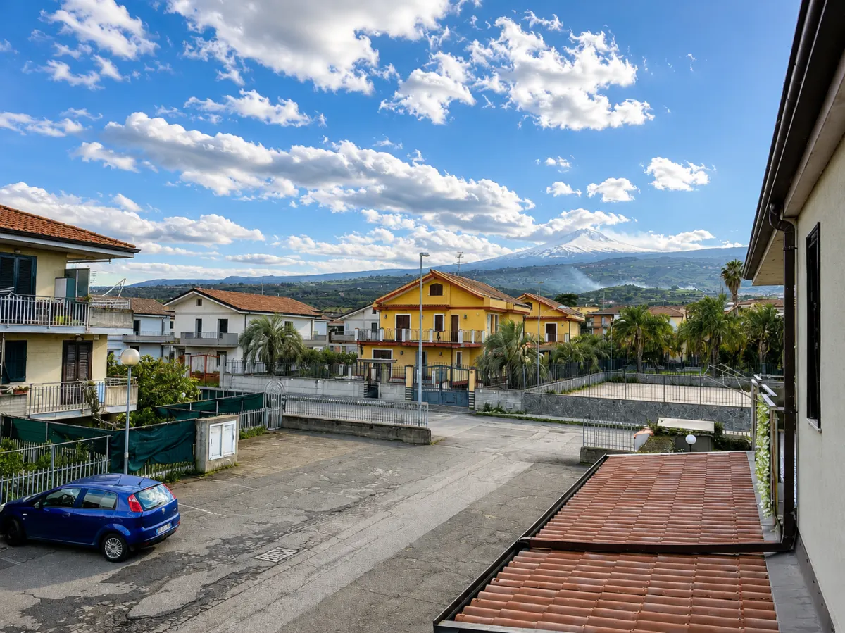 Mascali - Trilocale con vista Etna e box auto nel residence "Blue Garden" · foto 15