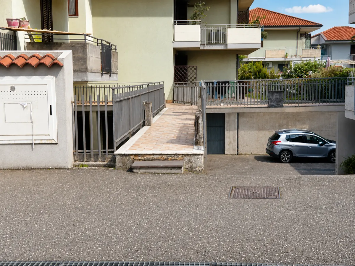 Mascali - Trilocale con vista Etna e box auto nel residence "Blue Garden" · foto 18