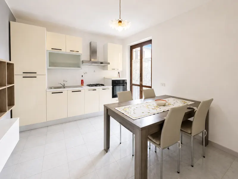 Mascali - Trilocale con vista Etna e box auto nel residence "Blue Garden" · foto 4