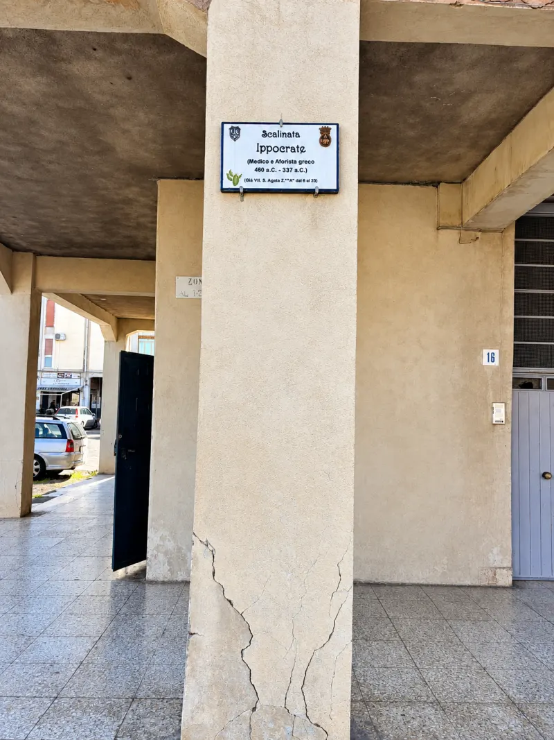 CATANIA - VILLAGGIO SANT'AGATA (ZONA A / PIAZZA ARISTOTELE) · foto 2