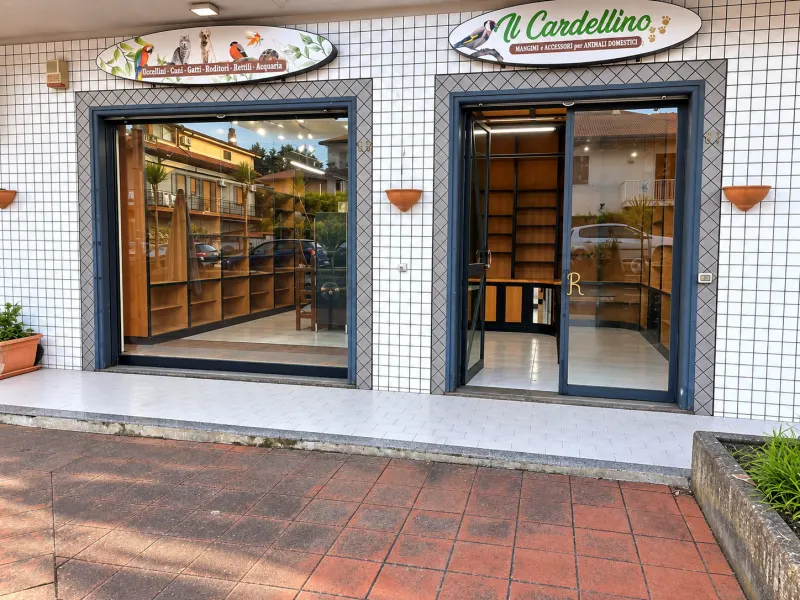 Negozio / Bottega in Ottimo Stato con 2 Vetrine su Strada – Pedara Centro · foto 3