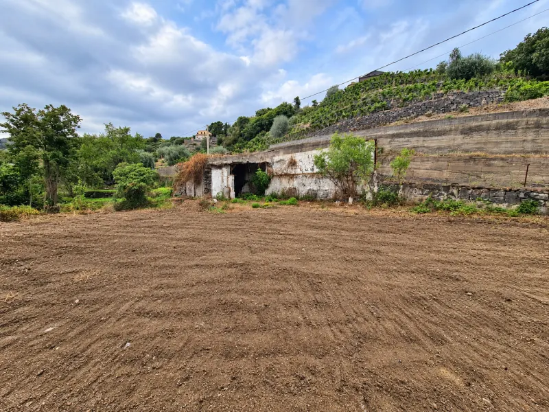 Terreno Panoramico di 7.100 mq con Rudere Catastato | Mascali – Zona Santa Venera · foto 5