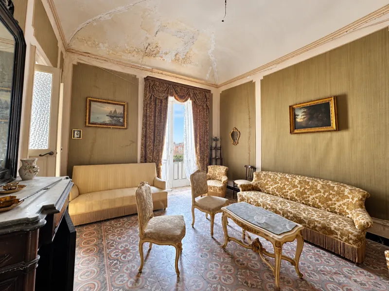 Prestigioso Palazzo Padronale di Fine '800 nel Cuore di Augusta · foto 4