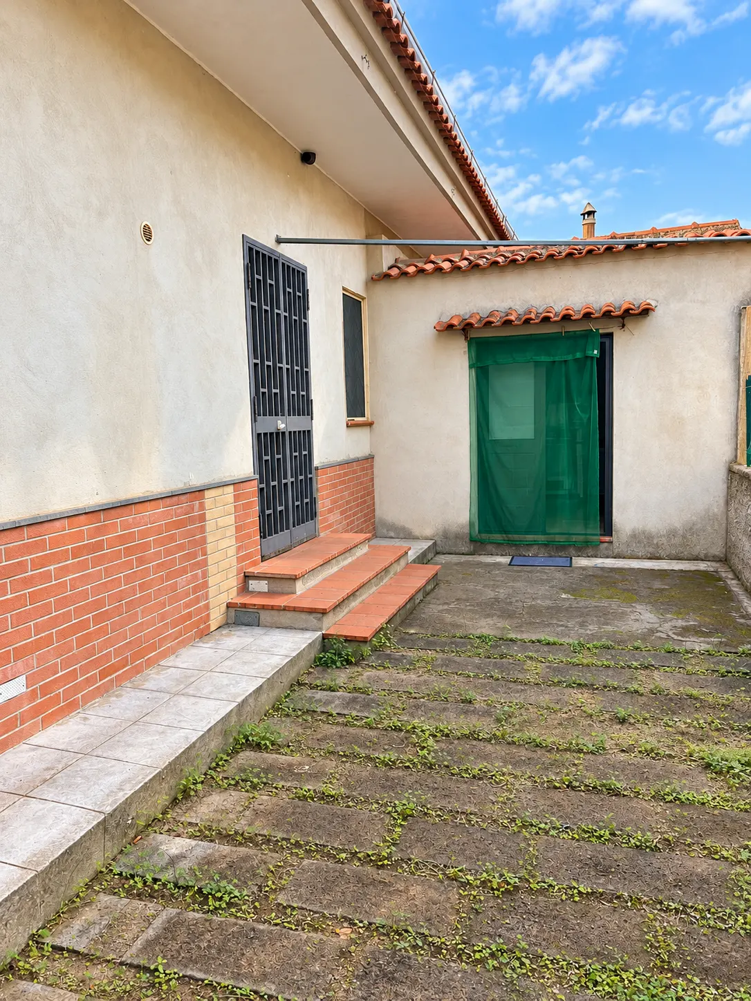 VILLA SINGOLA CON DUE APPARTAMENTI INDIPENDENTI E AMPIO GIARDINO – VACCARIZZO, CATANIA · foto 24