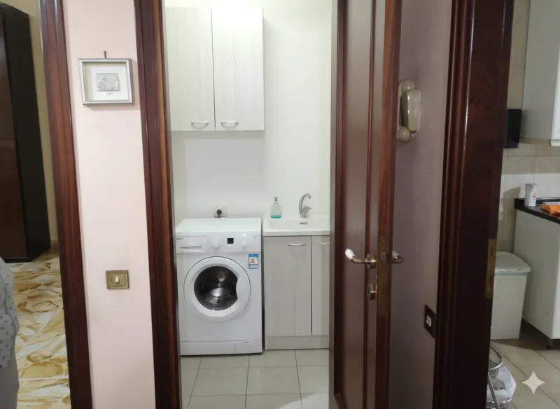 Appartamento via M.R. Imbriani tre vani e box · foto 4