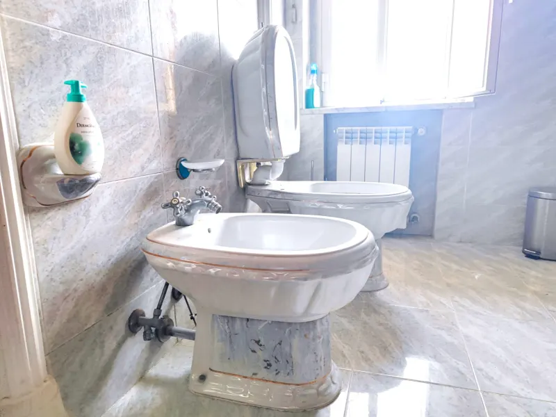 Ampio appartamento con terrazzo · foto 4