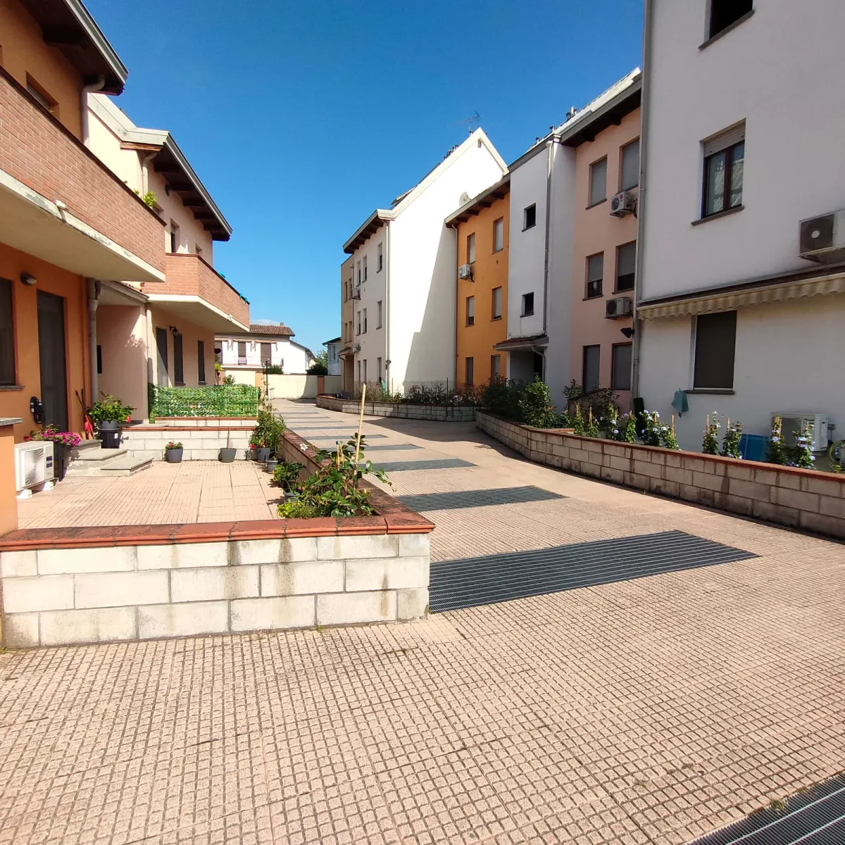 Bilocale arredato per studenti - quartiere San Lazzaro · foto 9