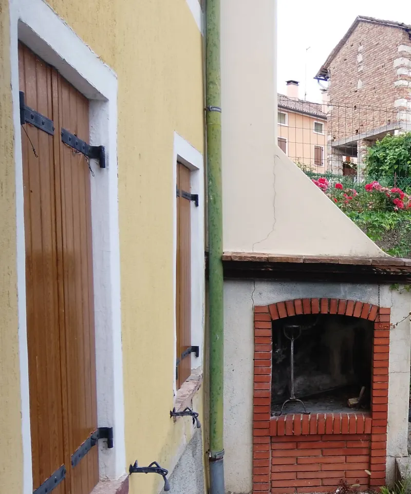 PORZIONE DI CASA CON ANNESSO ADIACENTE · foto 2