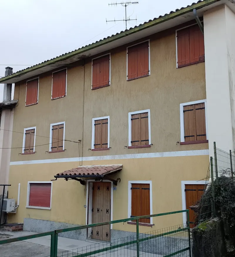 PORZIONE DI CASA CON ANNESSO ADIACENTE · foto 3