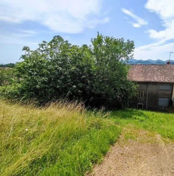 PORZIONE DI CASA CON ANNESSI ADIACENTI · foto 2