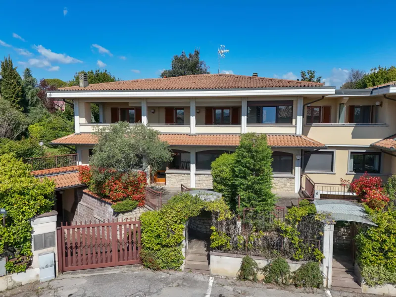 VILLA A SCHIERA · foto 2